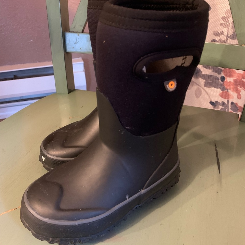 Bogs Toddler size 9